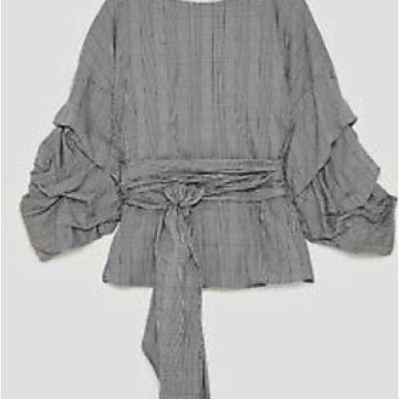 Zara checkered wrap blouse medium size
Brand New with tag - Picture 2 of 3